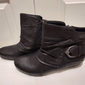 Chelsea Moreland Ankle boots
